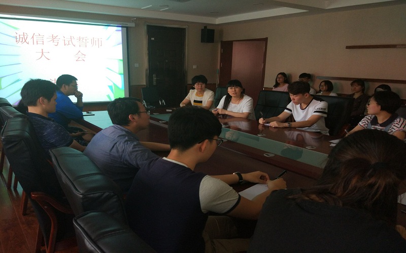 1043208k.jpg 1043208k.jpg